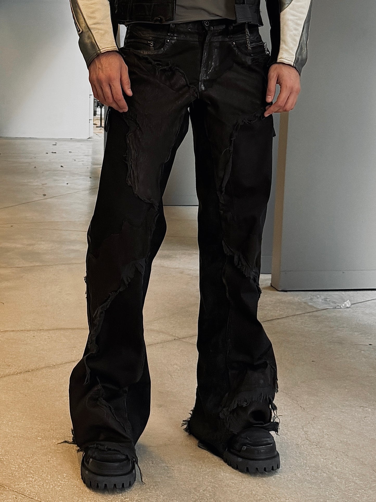 FLARE DECONSTRUCTED PANTS